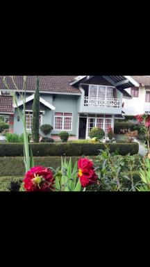 Villa green hill puncak cipanas pacet - Housity