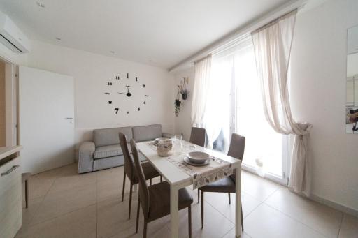 Slow Chic Apartment Ganzirri - Housity