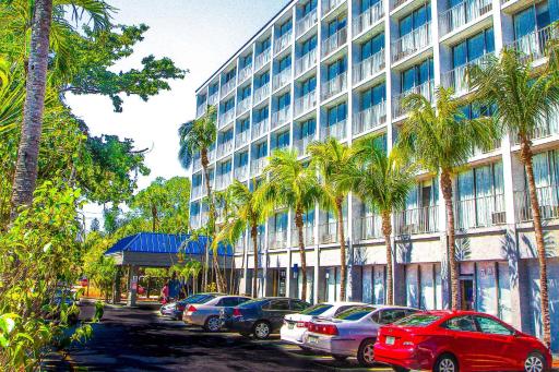 North Miami Beach Gardens Inn & Suites - Housity