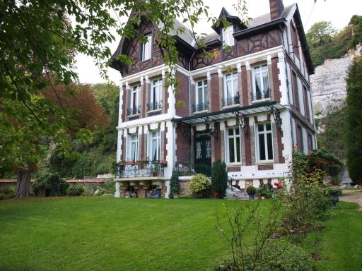 LA VILLA DES ROCHES - Housity