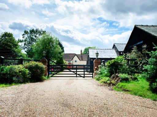 Baileys Farm - Housity