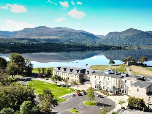 The Lake Hotel - Housity