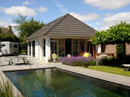 Gardenhouse with private jacuzzi and sauna - Housity