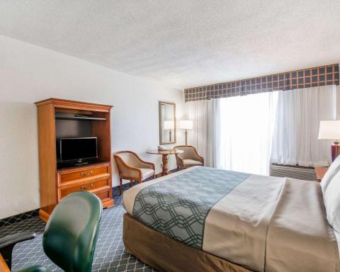 North Miami Beach Gardens Inn & Suites - Housity