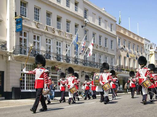 Castle Hotel Windsor - Housity