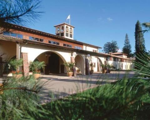 Europa Gatwick Hotel & Spa - Housity