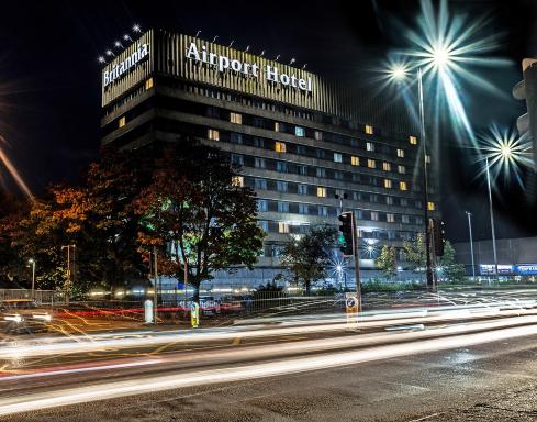 Airport Hotel Manchester - Housity