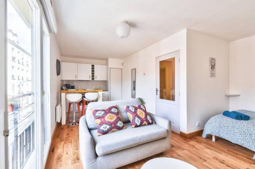 Chic apart with parking - The river Seine - Housity