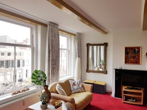 Large Historical Apartment & Canal Terrace - Housity