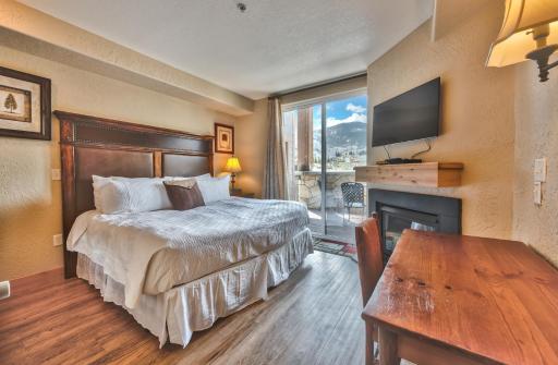 Silverado King Hotel Room by Canyons Village Rentals - Housity