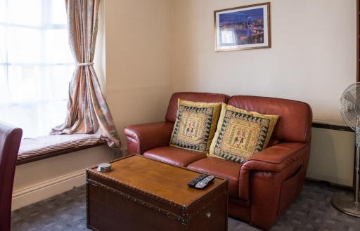 Town Centre Apartment - Housity