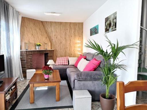 Spacious House in Deltebre with Terrace - Housity
