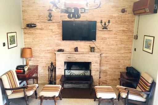 Charming Apartment in Dilesi with Private Garden, 60 m². - Housity