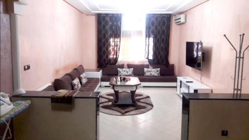 Charming Apartment in Oujda with Terrace and Balcony - Housity