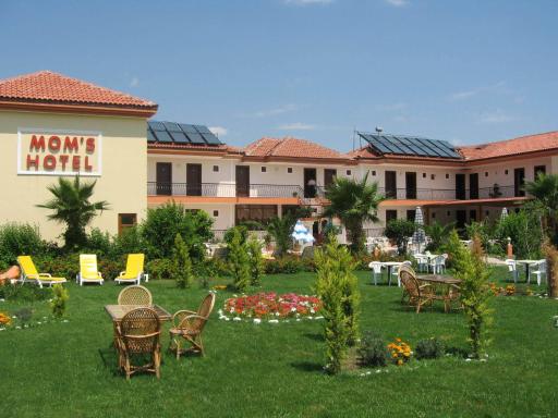 MG Moms Hotel - Housity