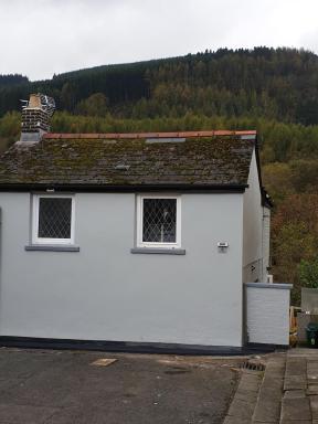 Riverside cottage - Housity