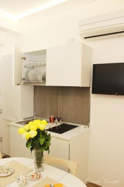 SEAFRONT APARTMENT SALERNO - Housity
