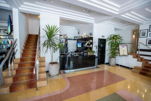 Riviera Suites - Housity