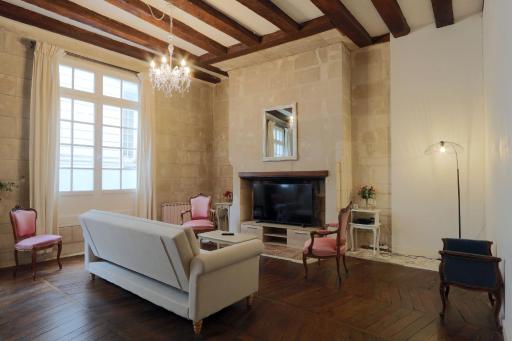 charme d'ancien au coeur de vieux-tours - Housity