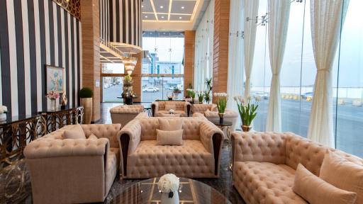 Golden Dream Hotel - Housity
