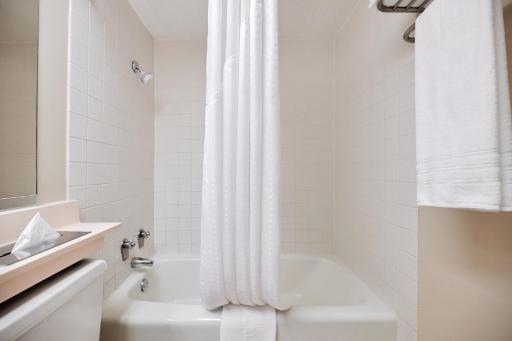 Glendale Express Hotel Los Angeles - Housity