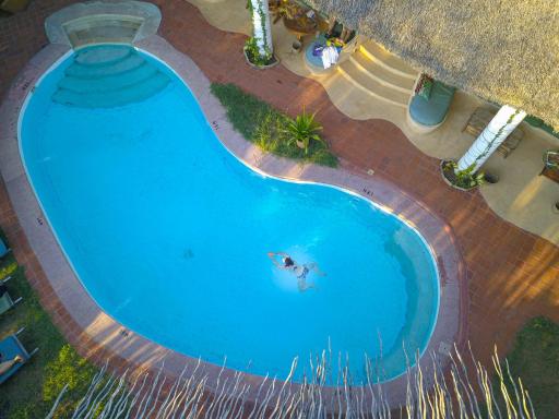Distant Relatives Ecolodge & Backpackers - Housity