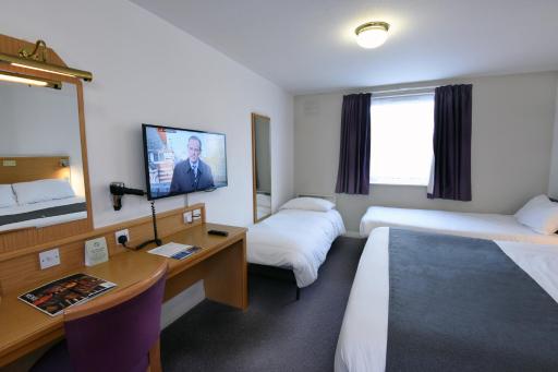 Waterside by Greene King Inns - Housity