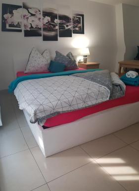 Private Room REST studio - Kameralny Bytom Szombierki 2-Room Shared Apartment - Hizvo