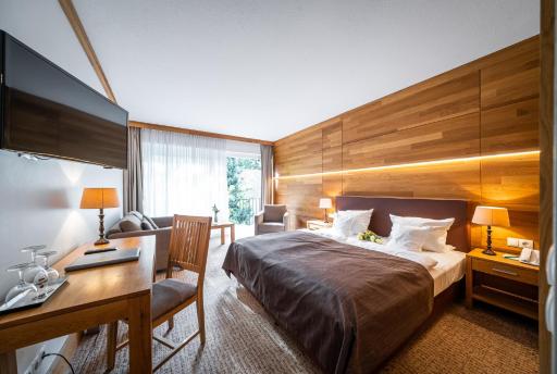 Waldhotel Tannenhäuschen - Housity
