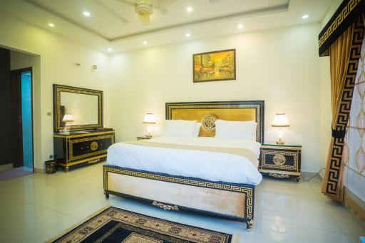 Canadian Inn Islamabad - Housity