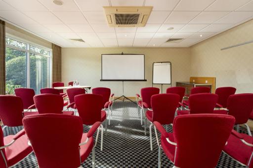 Holiday Inn Express Southampton - M27, J7, an IHG Hotel - Housity