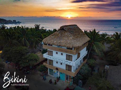 Bikini Beach House - Housity