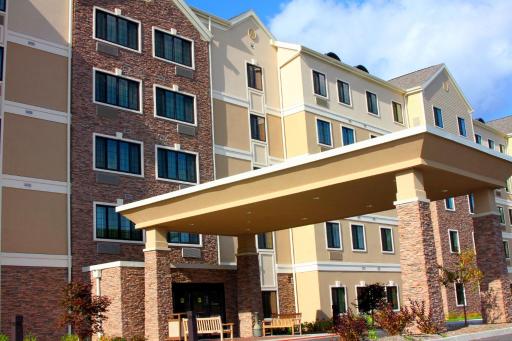 Staybridge Suites Syracuse Liverpool by IHG - Housity