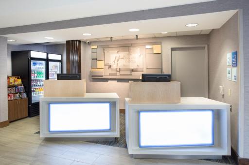 Holiday Inn Express Kansas City - at the Legends! by IHG - Housity