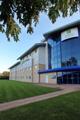 Holiday Inn Express Southampton - M27, J7, an IHG Hotel - Housity
