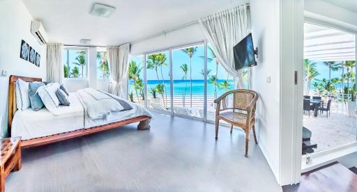 Dream Punta Cana Beachfront Apartment - 4-Bedroom Penthouse with Rooftop BBQ & Ocean Views - Hizvo