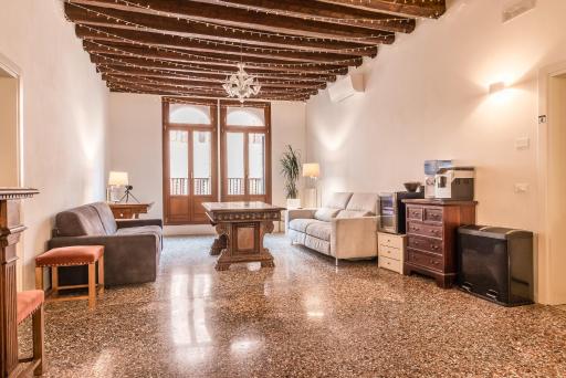 Palazzo DaPonte - Housity