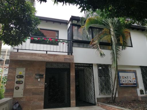 apartamentos casa Margarita en laureles estadio su hogar en Medellin - Housity