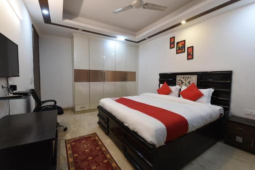 Golden Bed and Breakfast- High Quality Rooms in South Ex-1 D Block - Housity