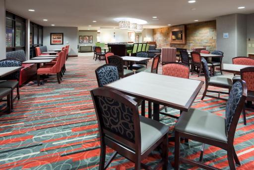 Holiday Inn Express & Suites Bloomington West, an IHG Hotel - Housity