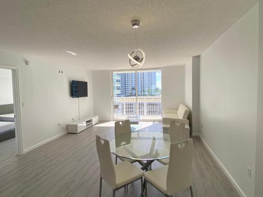 Chic and Modern, Brickell / Miami + FREE Parking - Housity