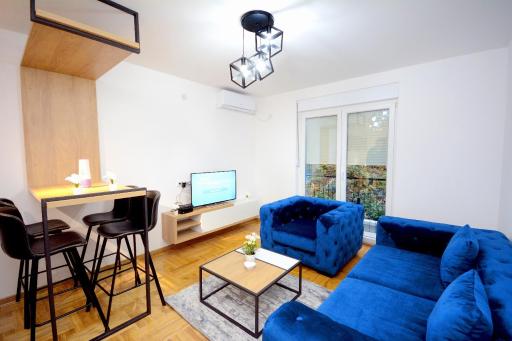 Cvetkovic LUX Аpartmani & Free GARAŽA - Housity