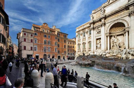 Rent in Rome Trevi Fountain Suite - Housity