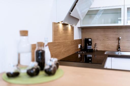 MH Living - 11 - Modern Living Dream in Center - Housity