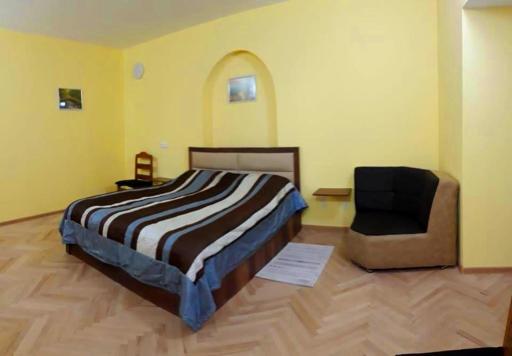 Room 1 - Housity