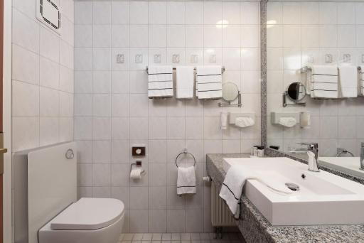 NOVINA HOTEL Südwestpark - Housity