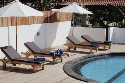 Lanussa Hill Villa - Housity
