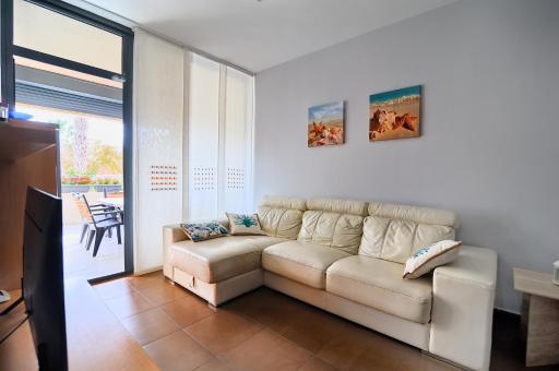 APARTAMENTO AMPLIO. VISTAS A LA PLAYA - Housity