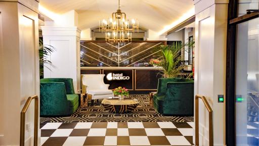 Hotel Indigo - Kansas City Downtown, an IHG Hotel - Housity