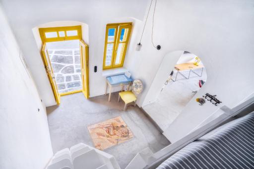 Serifos 1890 cliff house - Housity